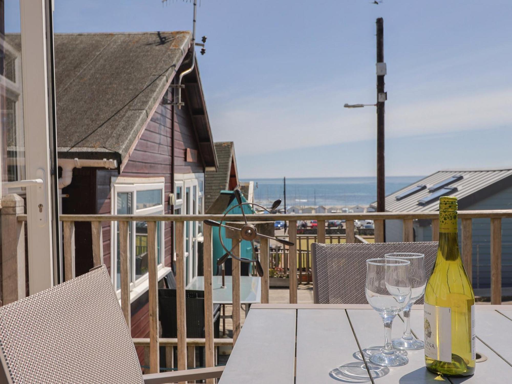 Granny'S Teeth Villa Lyme Regis Exterior foto